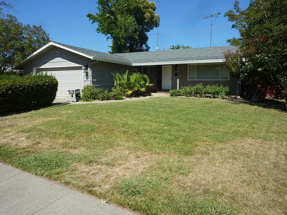 1st image of 9141 Rosewood Dr