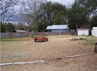 2952 Daniels St, Marianna, FL 32446