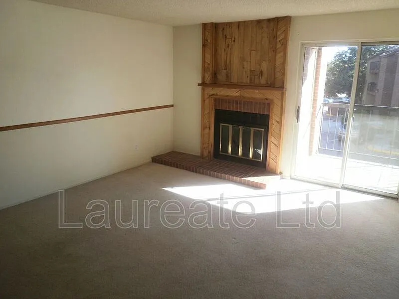 1 bed, 1.0 bath, 608 sqft, $1,295 — Photo 3