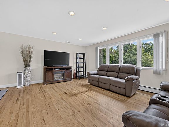 3rd image of 245 Stony Ford Road