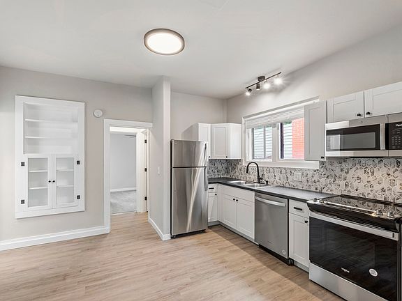 2nd image of 315 Canyon Blvd APT 2