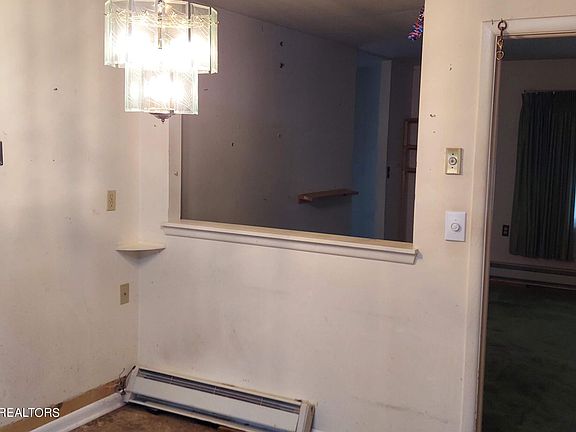 5th image of 1064 Fife Court #A
