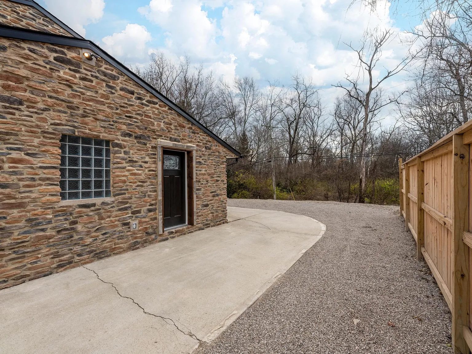 3383 Paris Blvd — Photo 4