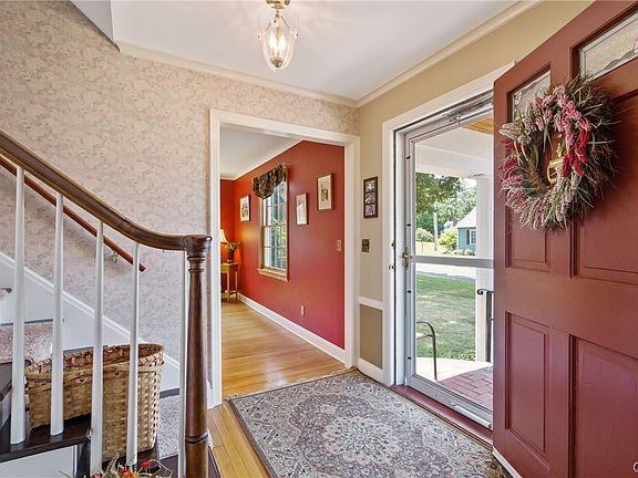 4th image of 431 Sylvan St