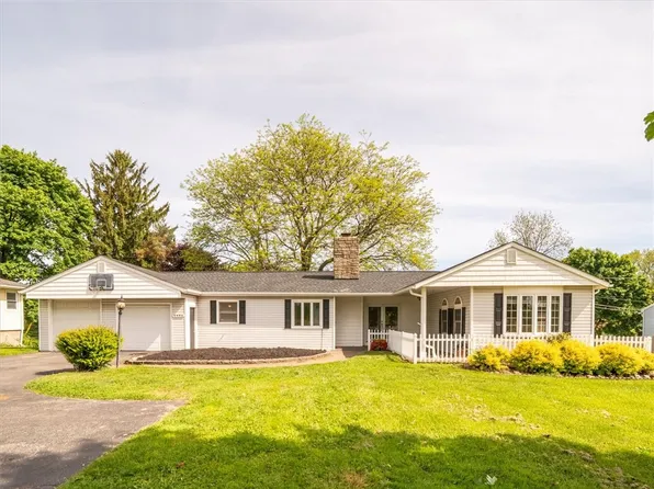 2804 Nichols St, Spencerport, NY 14559