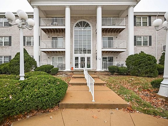 3rd image of 1112 Sunhaven Dr APT C