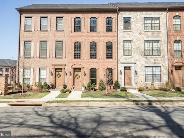 4428 Fair Lakes Ct, Fairfax, VA 22033