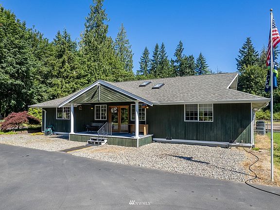4th image of 8213 352nd St E