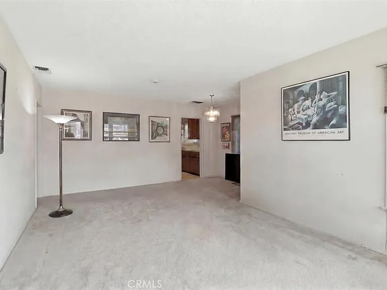 2103 Harriman Ln — Photo 8