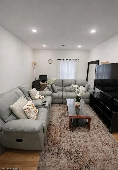 415 Bloomfield Ave #2 — Photo 10