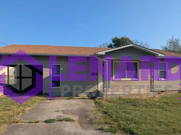723 E College St, Bolivar, MO 65613