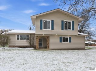 4025 N 116th Cir, Omaha, NE 68164