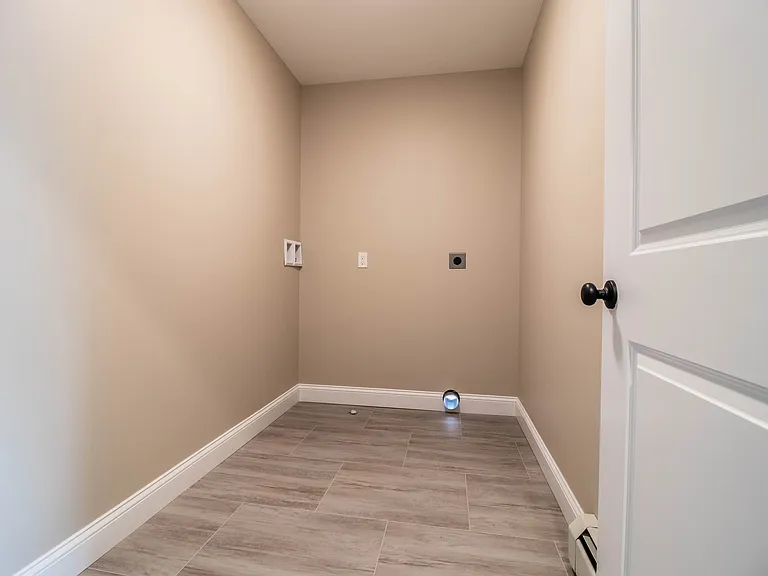 15 Dunlap Rd — Photo 6