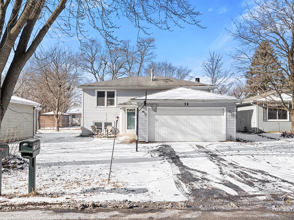 1st image of 38 Clover Dr