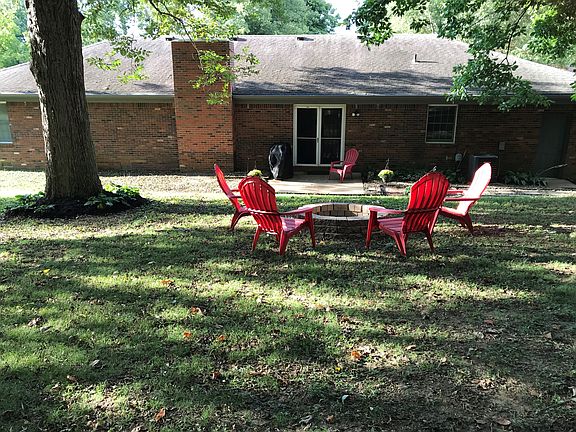 5th image of 7177 Woods Dr