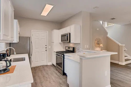 1116 Estes Ave #A Photo 1