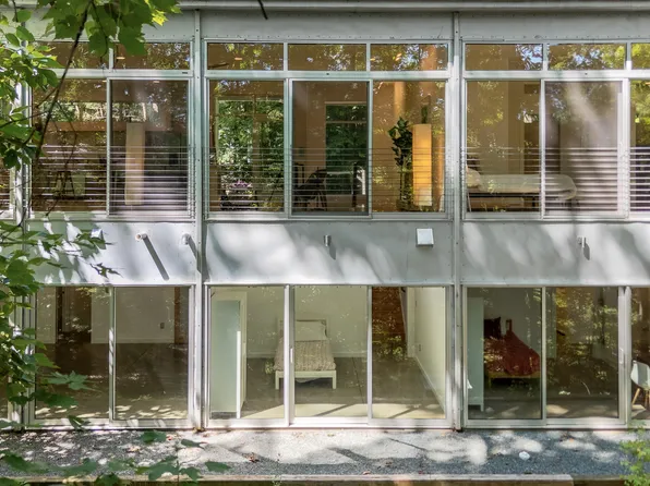 106 Glass House Ln, Carrboro, NC 27510
