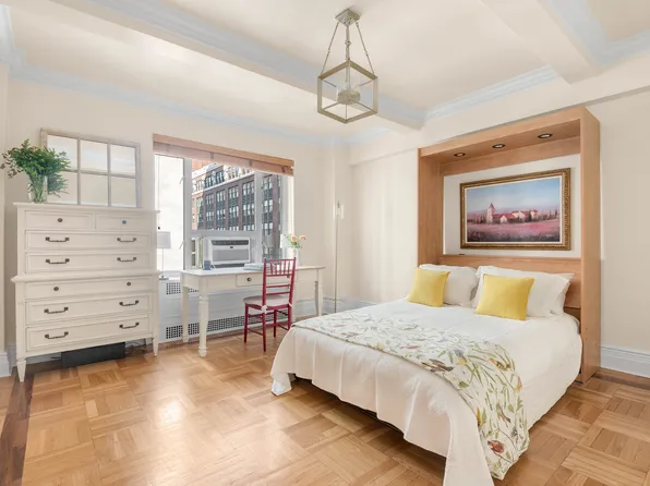 20 East 35th Street image 11 of 15