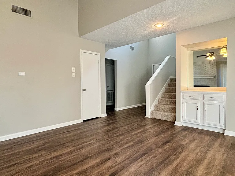 14218 High Point Dr — Photo 5