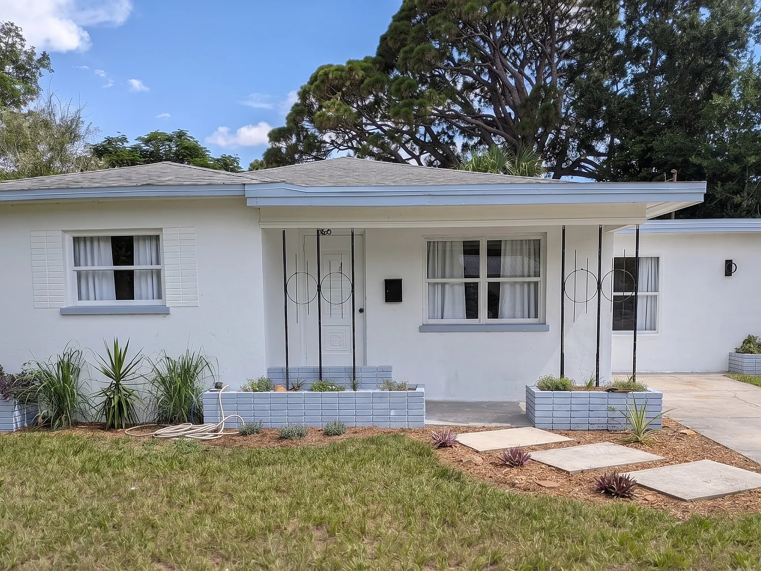 3 bed, 1334 sqft, $3,500 — Photo 1