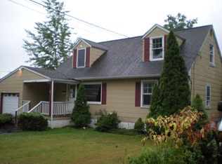 17 Irving Ave, Livingston, NJ 07039