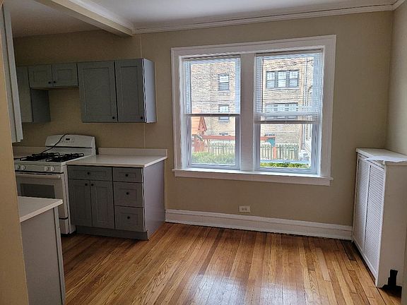 4th image of 6441 N Richmond St #1W