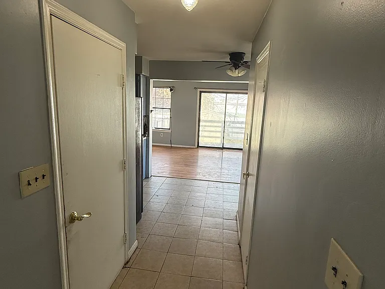 4 Holmes St — Photo 4