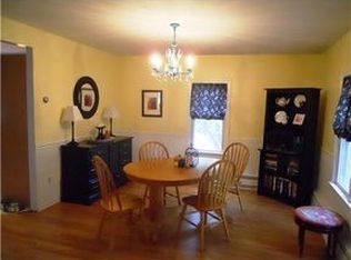 14 Park St, Farmingdale, ME 04344