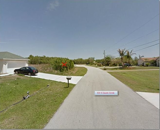 2nd image of 322 SW South Quick Cir