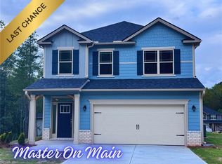 285 Magnolia Villas Dr, Cornelia, GA 30531