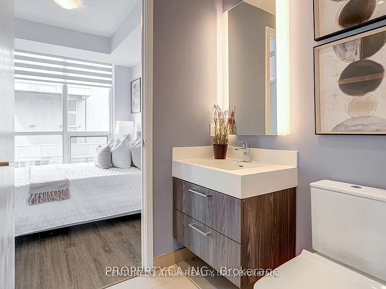 1 Yorkville Ave #3507 — Photo 13