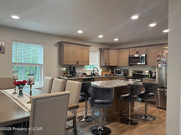 5th image of 91 Charlwood Dr