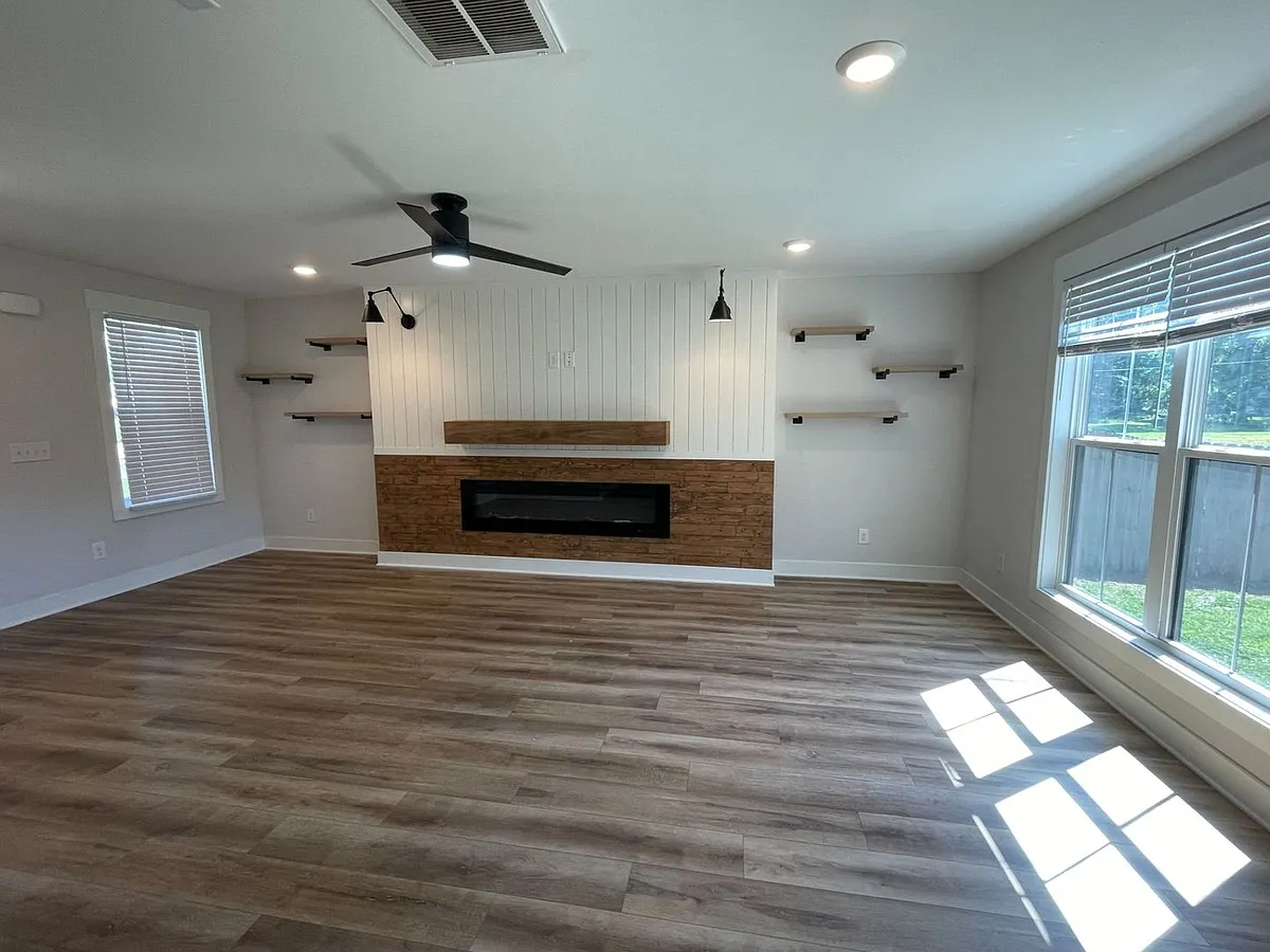 Building Photo - 1313 Isaiah Dr