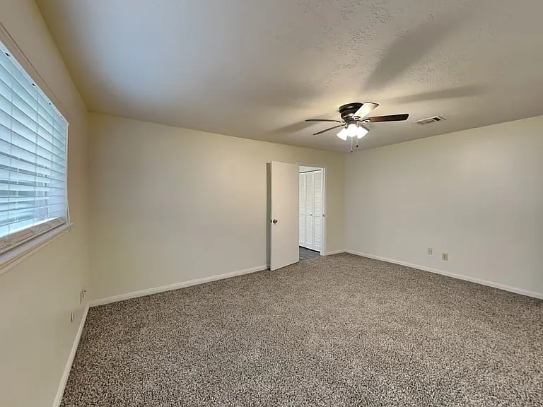 4903 Eagle Trail Dr — Photo 9