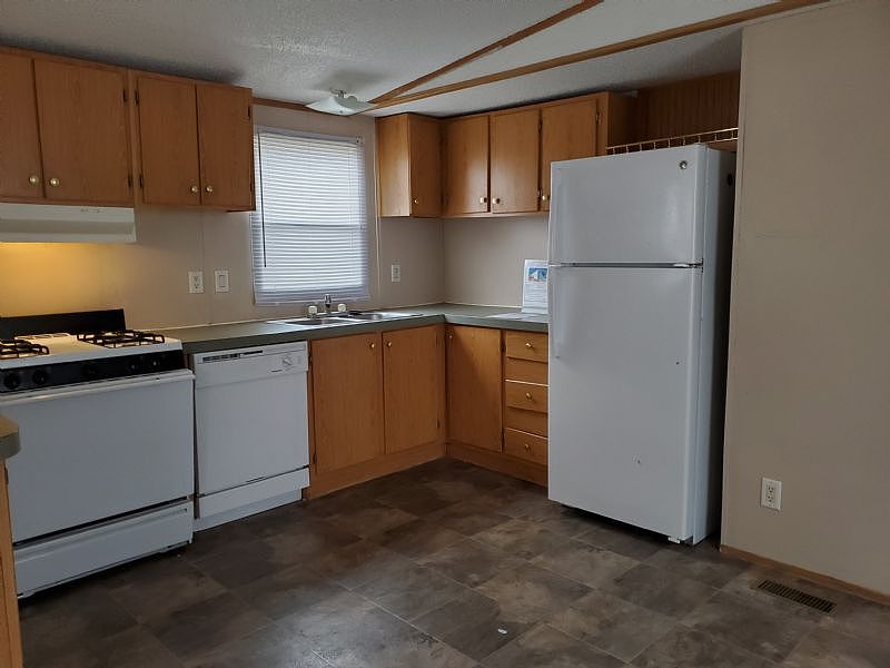 2nd image of 730 Allen Rd Lot 94