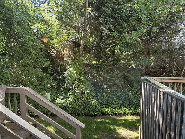 5850 Wye Oak Commons Ct — Photo 36