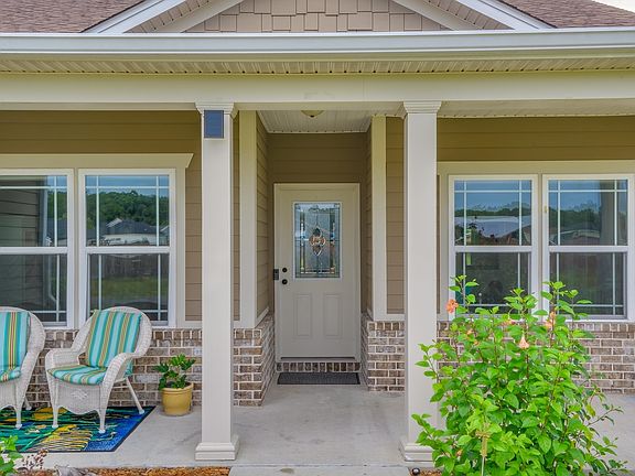 3rd image of 491 Tillis Ln