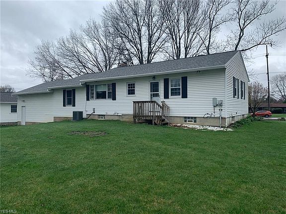 4th image of 3225 Hudson Dr