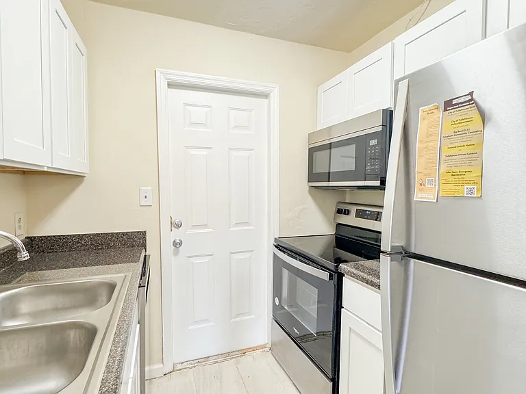 1418 Nylic St #9 — Photo 3