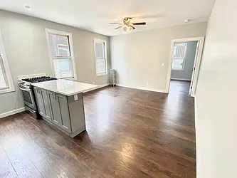 Rented by Papp Realty