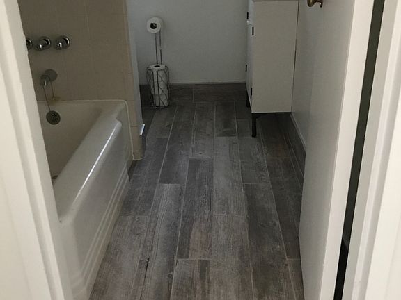 5th image of 920 2nd St N #928