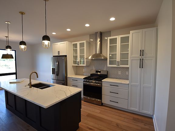 2nd image of 1401 Howard St #Sb846s