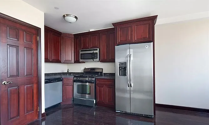 Rented by Corcoran | media 2