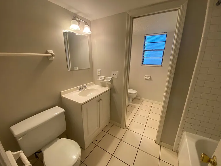 469 Crabapple Ct #B — Photo 12