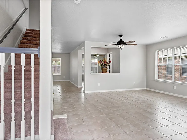 4806 Quiet Canyon Dr — Photo 2