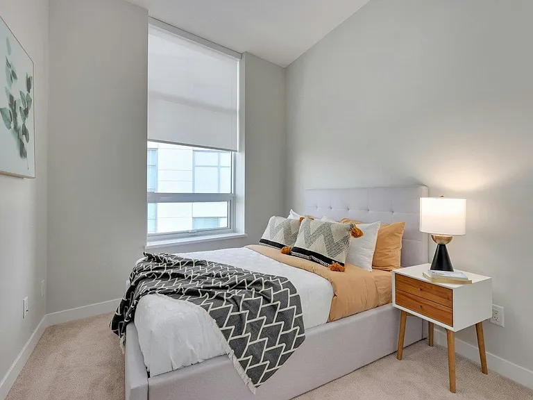 5033 Cambie St #604 — Photo 20