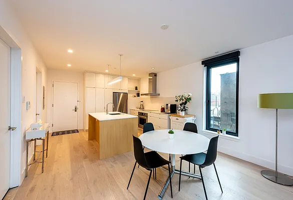 Rented by WIRE International Realty | media 12