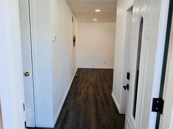 4th image of 11954 Vivienda Ct