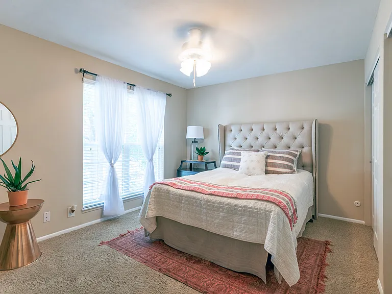 Beau Jardin Apartments — Photo 8