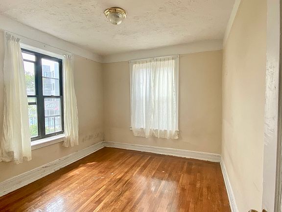 4th image of 4219 18th Ave #C